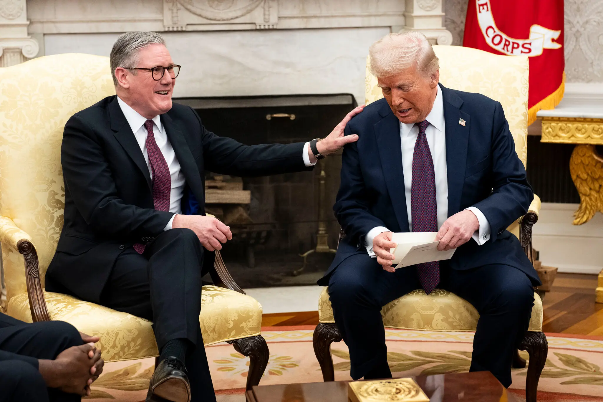 Прем'єр-міністр Великобританії Кір Стармер і президент Трамп в Овальному кабінеті в четвер.